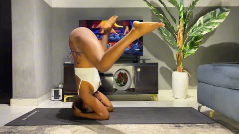 Fat ass Yoga for Flexibility with Headstand Practice