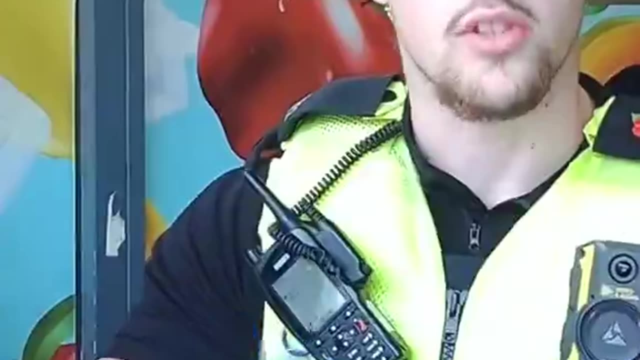 Show us ya papers if u wanna leave the district ☠️☠️🏴󠁧󠁢󠁥󠁮󠁧󠁿🏴󠁧󠁢󠁥󠁮󠁧󠁿