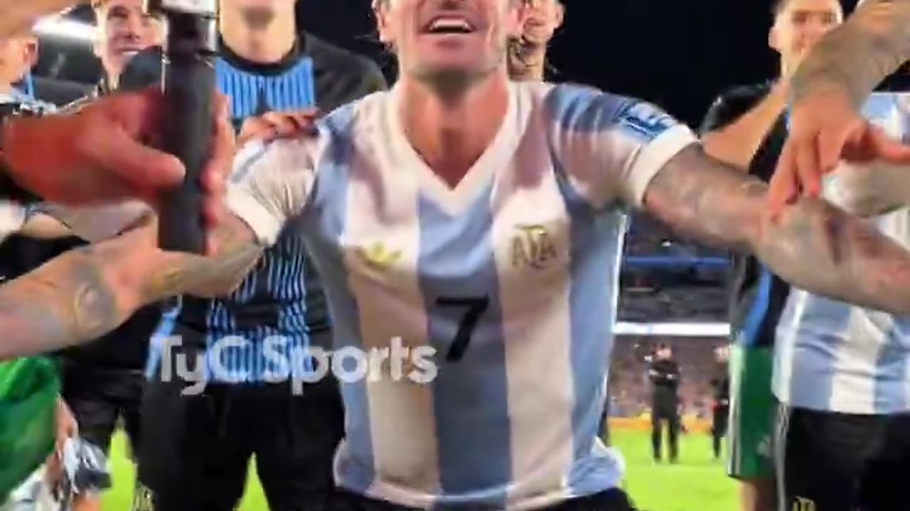 Argentina players chant "A minute of silence for Raphinha who died today"