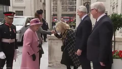 The Best 15 Conspiracy Theories about the Royal Family!!!