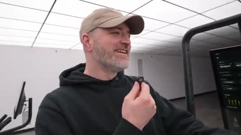 Trending: Unboxing the VeloNix Smart Bike
