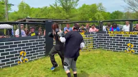 MOE THE HOOD LINCOLN vs WHITE WOLF | Streetbeefs Brawl of the Year! 🔥