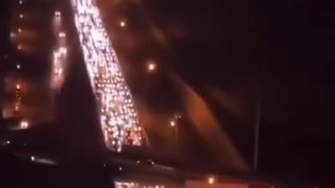 Mass Exodus: Thousands Flee Tehran - Israeli Airstrikes Hit Iranian Capital Karaj-Chalus Road Jammed