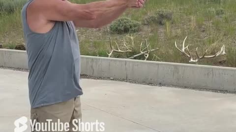 Tim Sundles shooting the 500 S&W in his yard