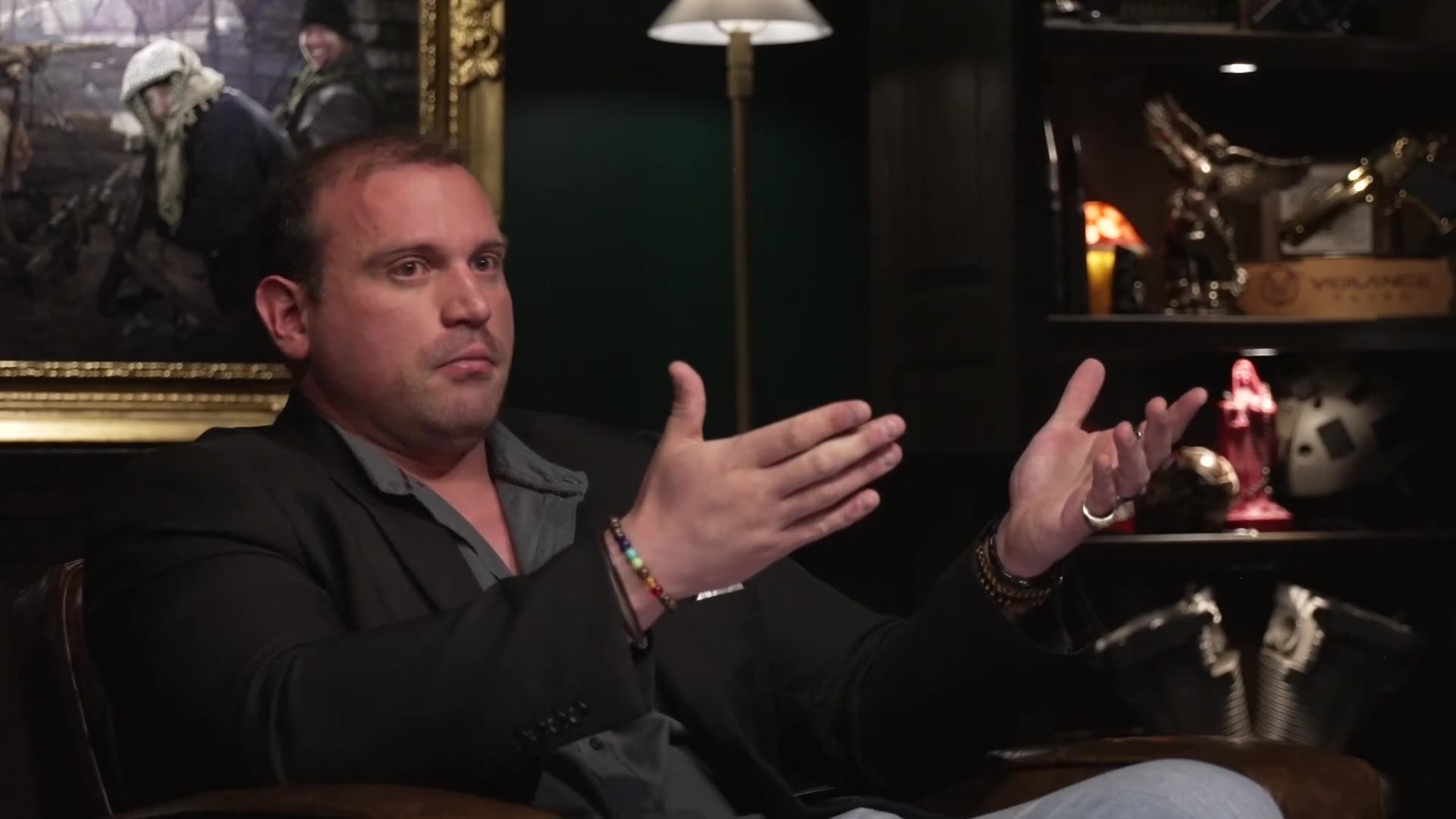 Infantry Marine Witnesses a UFO Smuggling Humans and Weapons 🛸 Shawn Ryan