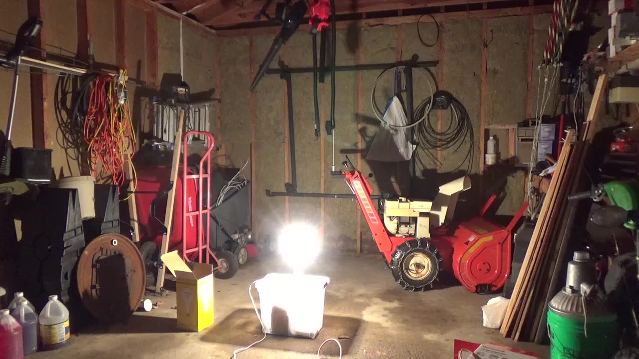 1000 Watt incandescent bulb