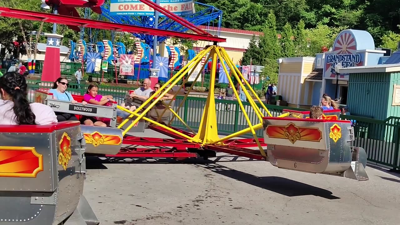 Watching This at Dollywood Makes Me Feel Dizzy