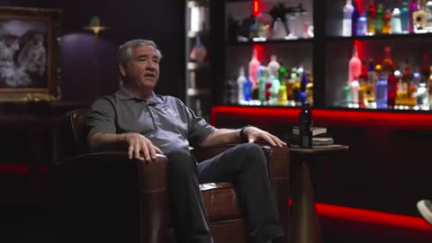 Black Hawk Down Survivor Mike Durant — Everyday Carry ⚡ Shawn Ryan