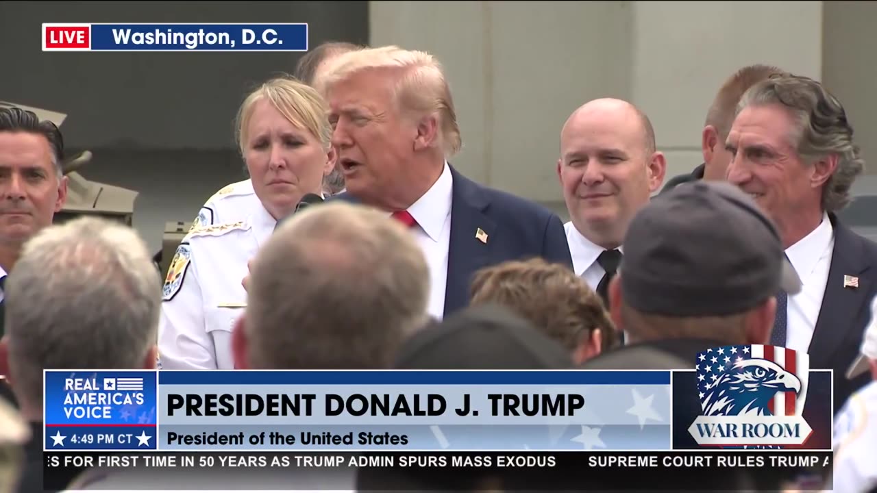 PRESIDENT TRUMP BROUGHT BURGERS FROM THE WHITE HOUSE