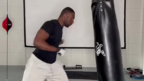 COMBO🔥 Mike Tyson Side Steps + Conor Benn Power 🥊💥 ​⁠