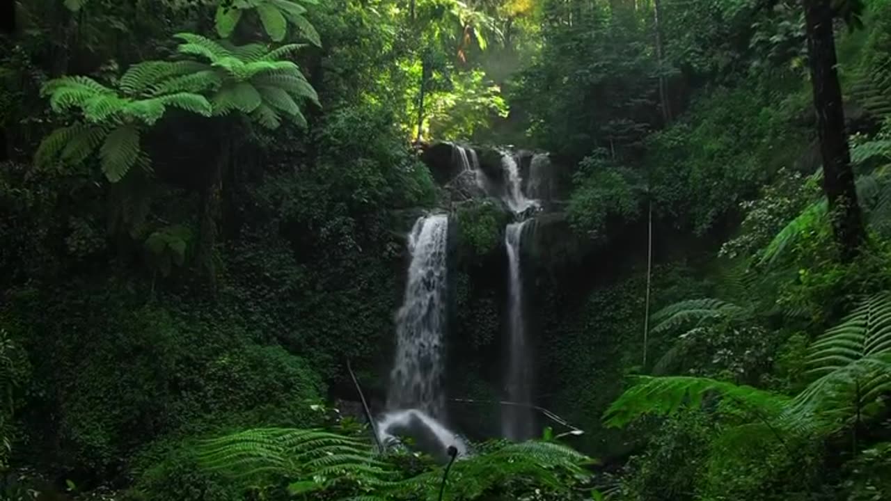 Grenjengan kembar waterfall