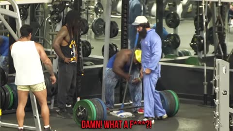 32KG Mop Shocks GIRLS and BodyBuilders in a GYM | Pretended to be a CLEANER #46