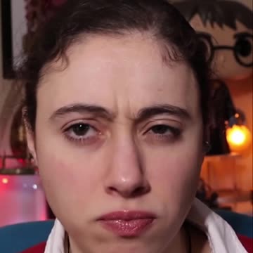 Taste Test: Limited Edition BUTTERBEER Goldfish vs Hershey Kisses