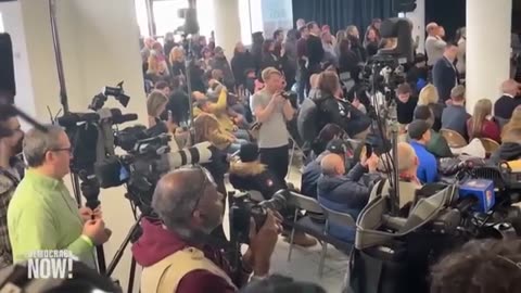 "The Economy Is Rigged": Robert Reich on Zohran Mamdani, The Democratic Party, Inequality, and Trump