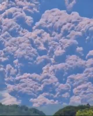Stunning Footage Captures Mount Etna's Eruption Resembling a Massive Shockwave