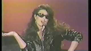 Sarah Brightman - Capped Teeth And Caesar Salad