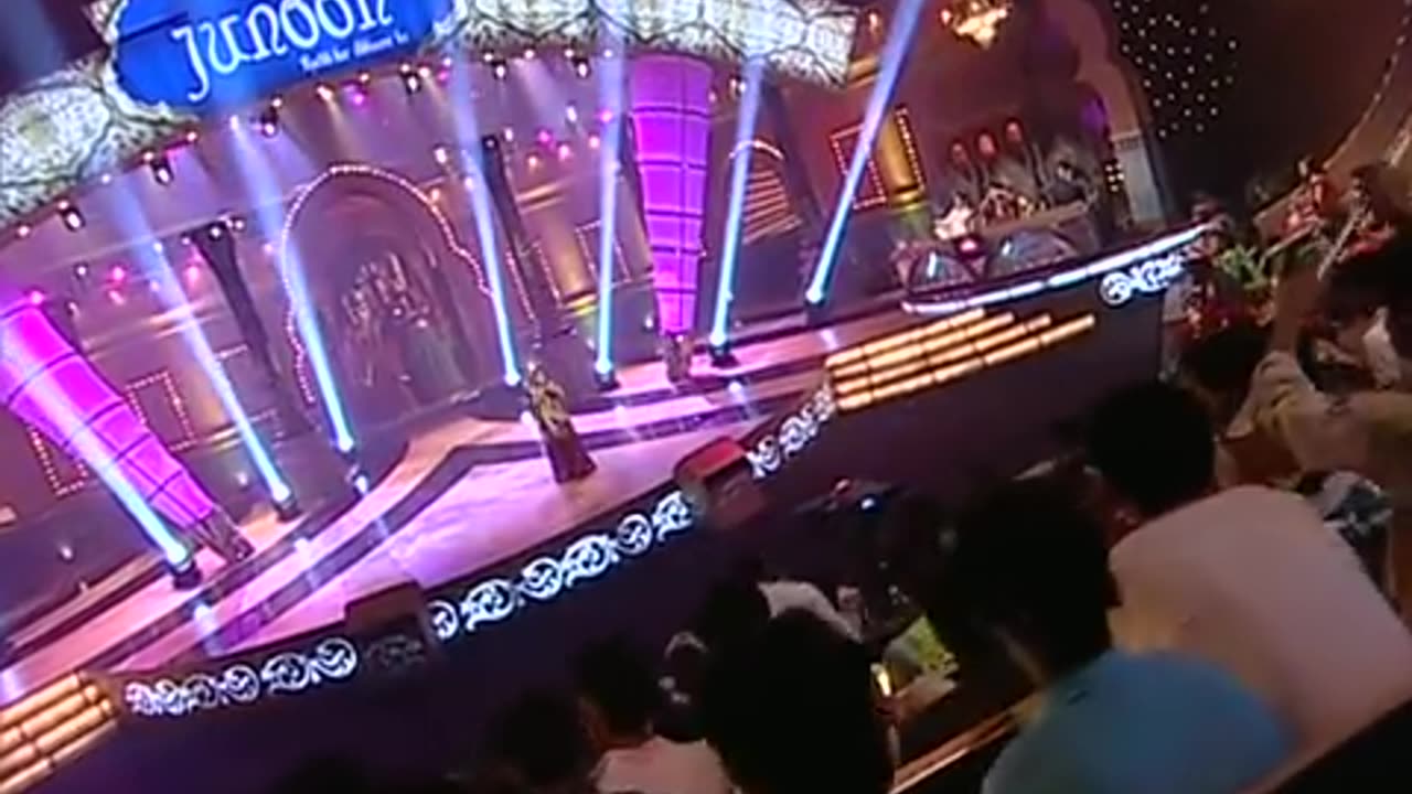 Saiyan Mile Larkaiya