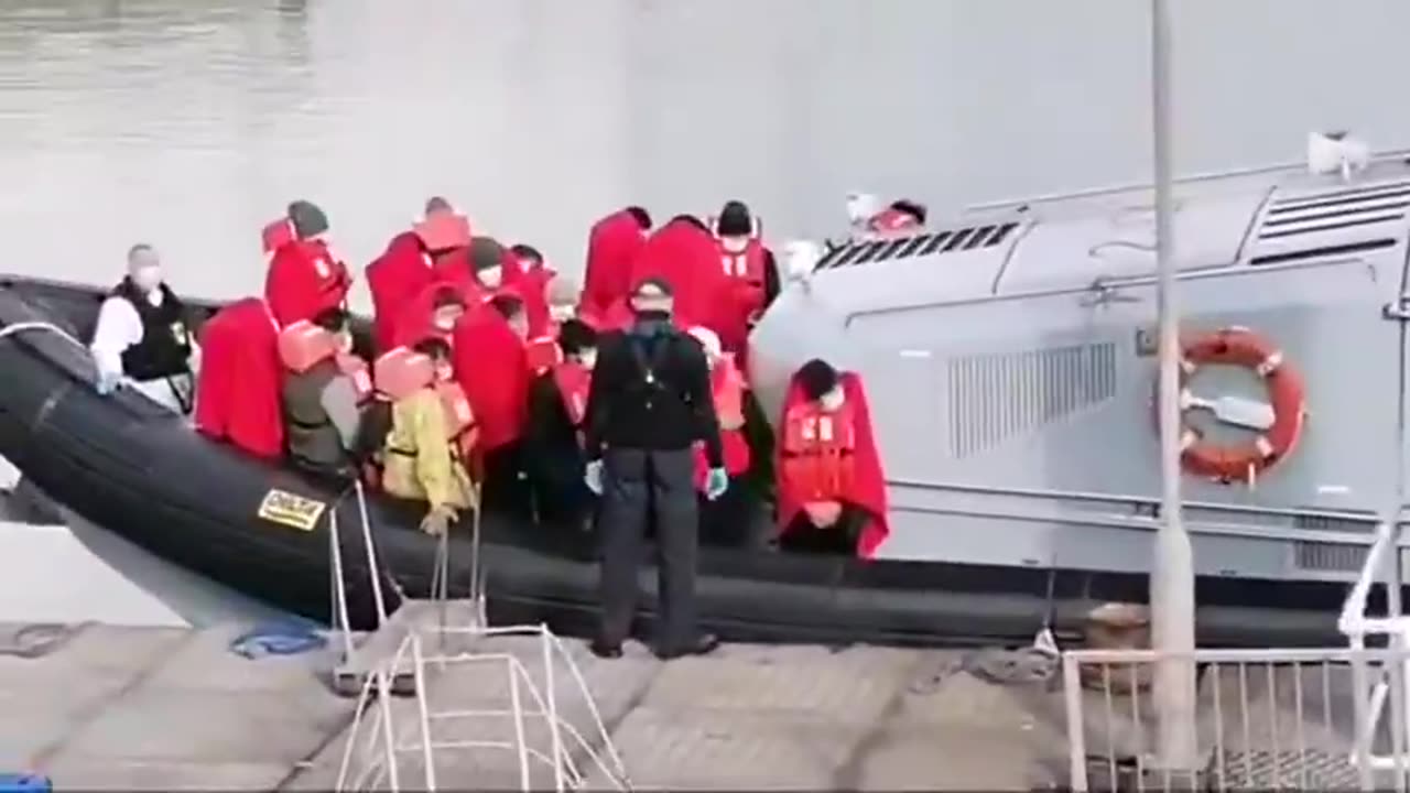 Arrested for Filming Illegal Immigration in the UK