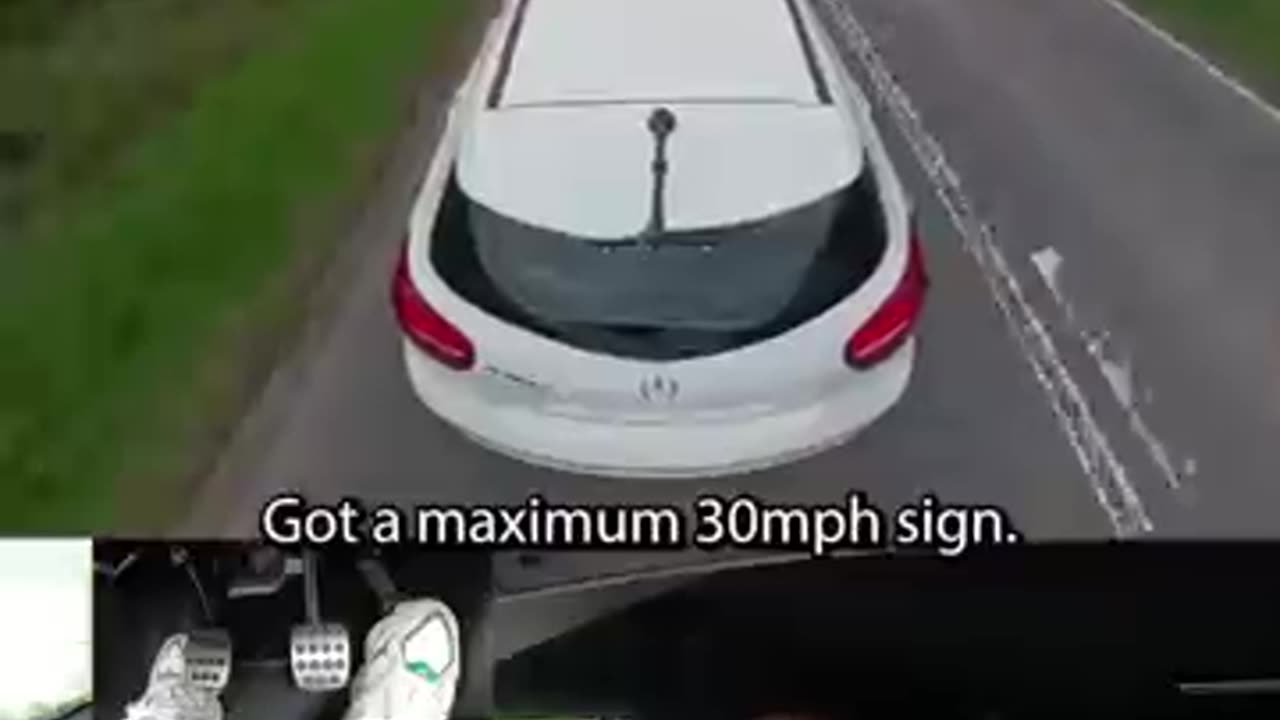 POLICE AHEAD!, Driving with Waze