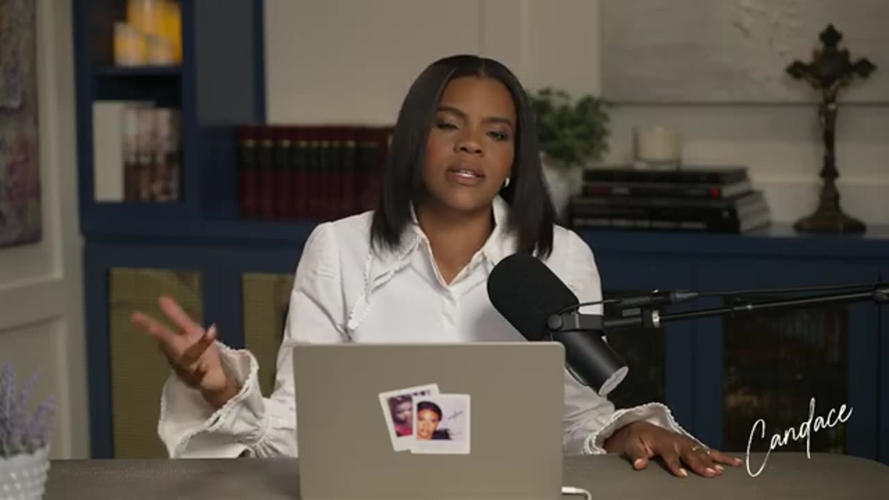 Trump Chooses War And Attacks Tucker Carlson