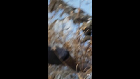 Breaking The Ice 🧊 To Take A Bath 🛁 🥶 어름 깨서 들어간다! #jirisan #지리산 #korea