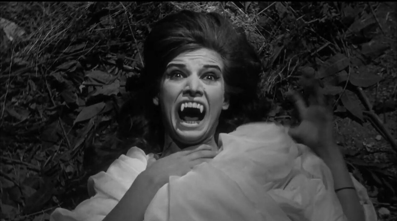 Slaughter of the Vampires- Walter Brandi, Alfredo Rizzo-1962 IMDB 5/10