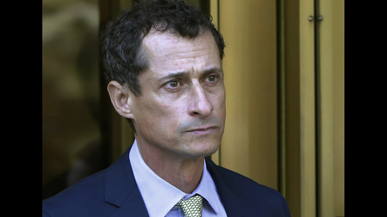 Disgraced Ex-Congressman Anthony Weiner Loses Control During Heated Street Confrontation
