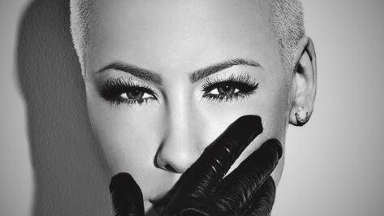 Amber Rose Talks About Future. @amberrose @hiphopmusic