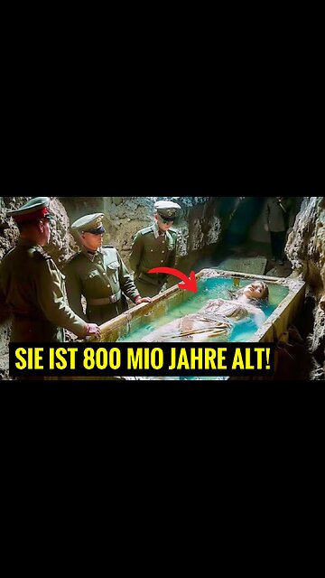 800 Millionen Jahre alte Mumie in Sarkophag in pinker Flüssigkeit gefunden