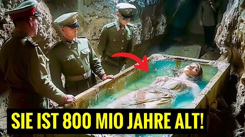 800 Millionen Jahre alte Mumie in Sarkophag in pinker Flüssigkeit gefunden