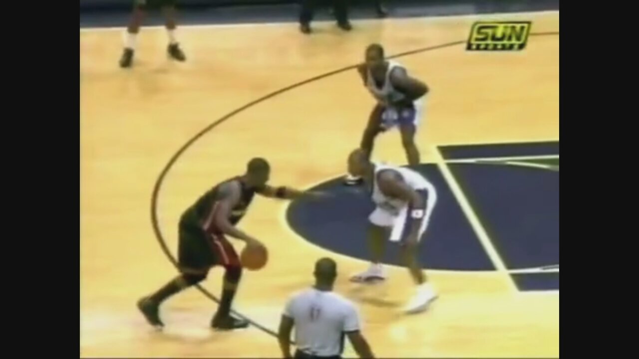 Dwyane Wade 21 Points 9 Ast @ Bucks, 2005-06.