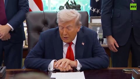 Trump CALLS OUT Chicago Mayor for INCOMPETENCY