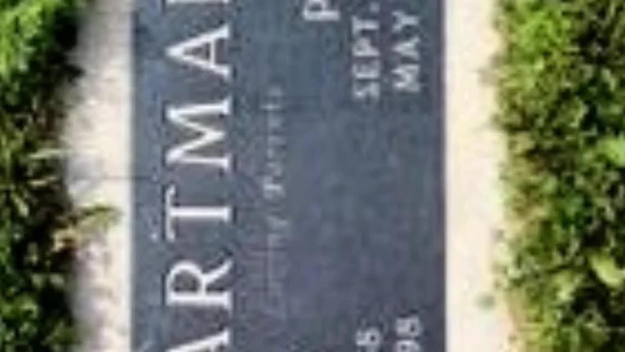 FAMOUS GRAVES - VOL. 589: PHIL HARTMAN