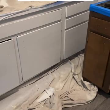 So this is why some of the cabinets and drawers don’t open💀