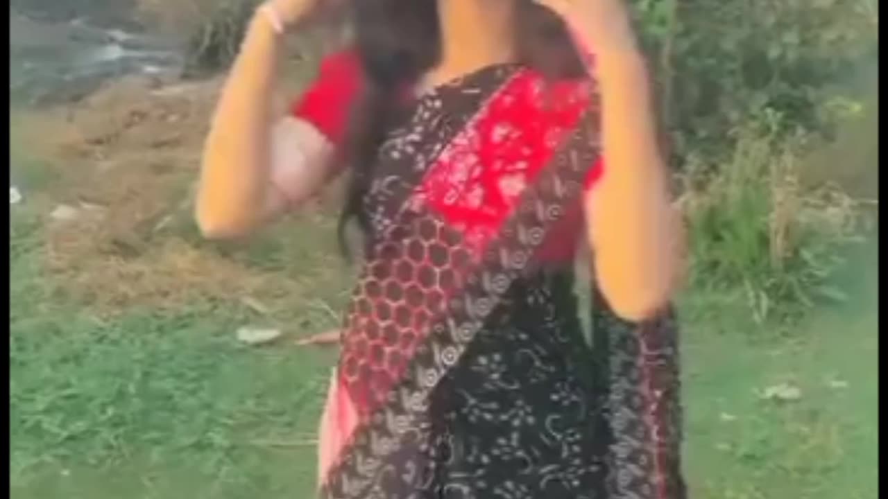 Desi Village Girl Amazing Hot Dance