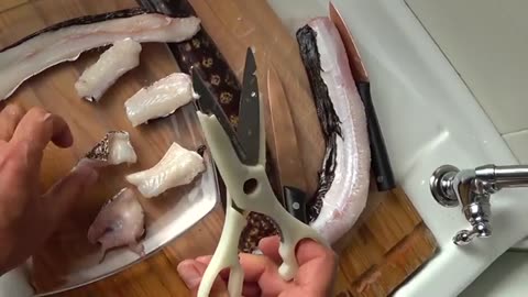come sfiletto la murena, pescata qualche giorno fa, e come friggo il filetto_part6