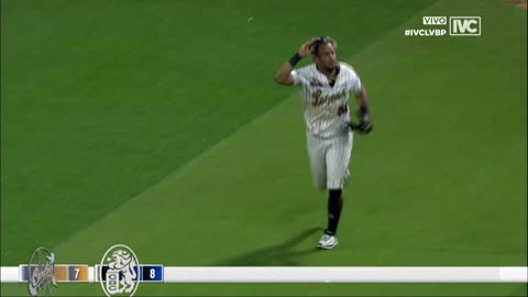 Leonel Espinoza salvó al Caracas