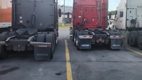 DOUBLE UP #ourtruckinglife #reallifetruckers #truckdriver #trucking #atruckerslife