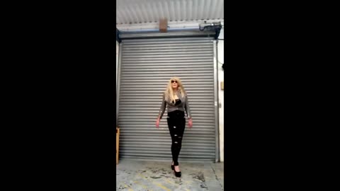 Crossdresser Georgy Secretly Dressed at Work