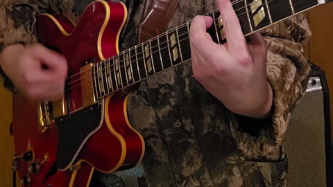 Red Hot Chili Peppers wet sand guitar example.