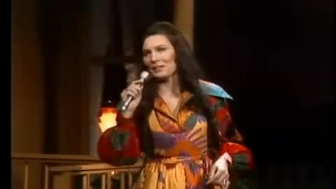 Loretta Lynn - Coal Miner's Daughter - live