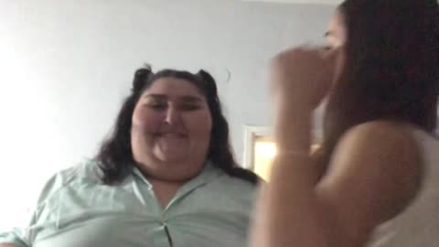 10/10 vs 10x10 Chat Music