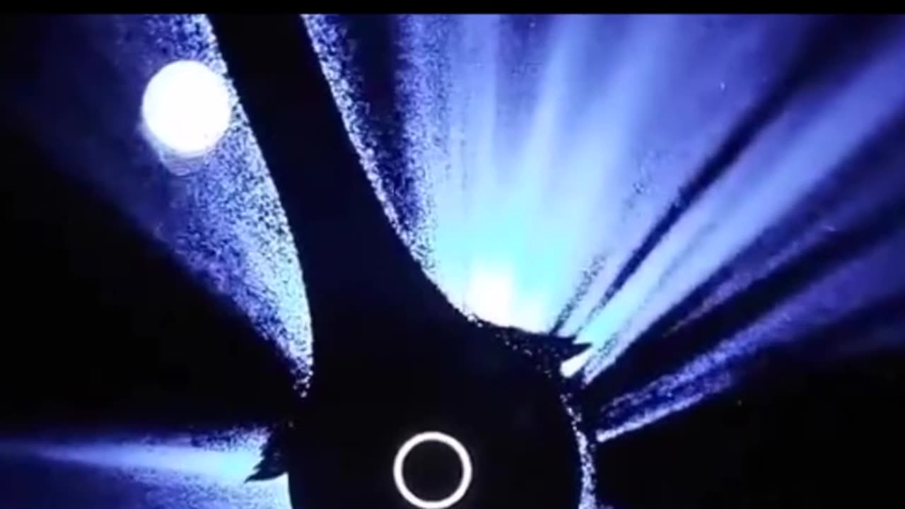 BREAKING - La vidéo de l'objet MASSIF présumé qui a dépassé notre Soleil.