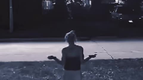 👽🤯 Lisa Johnson's Shocking Physical Interaction with a UFO in Michigan - What's Happening? | TheTrut