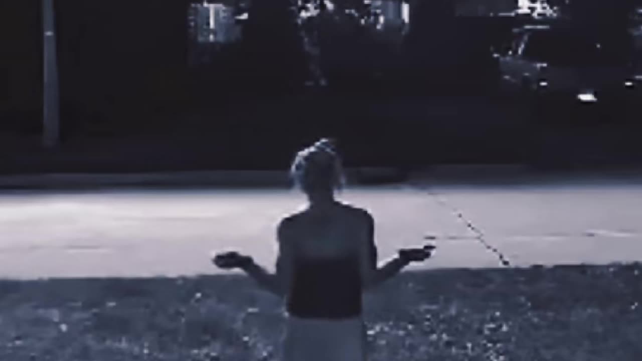 👽🤯 Lisa Johnson's Shocking Physical Interaction with a UFO in Michigan - What's Happening? | TheTrut