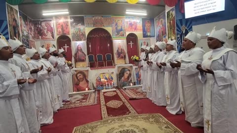 በእንግሊዝ የሊድስ መደኃኒያለም ቤተ ክርስቲያን የግንቦት ልደት በዓል አከባበር በዘውዱ ሾው።