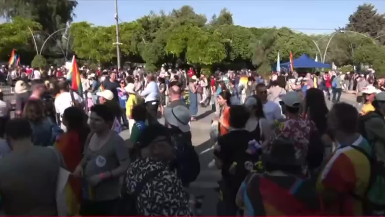 1000's march thru Jerusalem under tight security for annual Gay Pride Parade