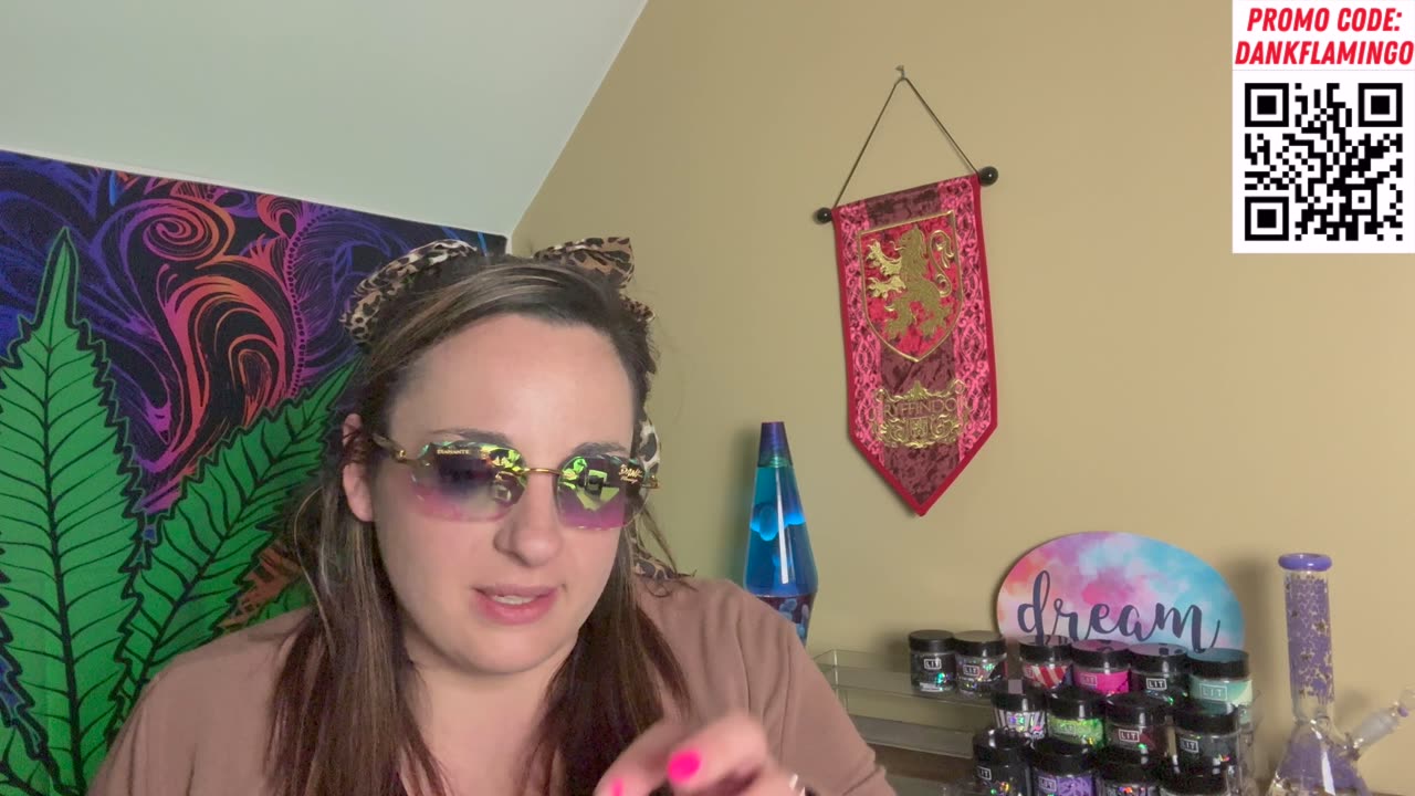 Mrs Dank Flamingo Packs Up 4 Strains from Lit Farms!!