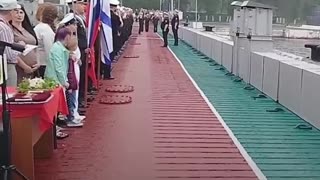El submarino ruso Ufá es recibido con honores en Vladivostok