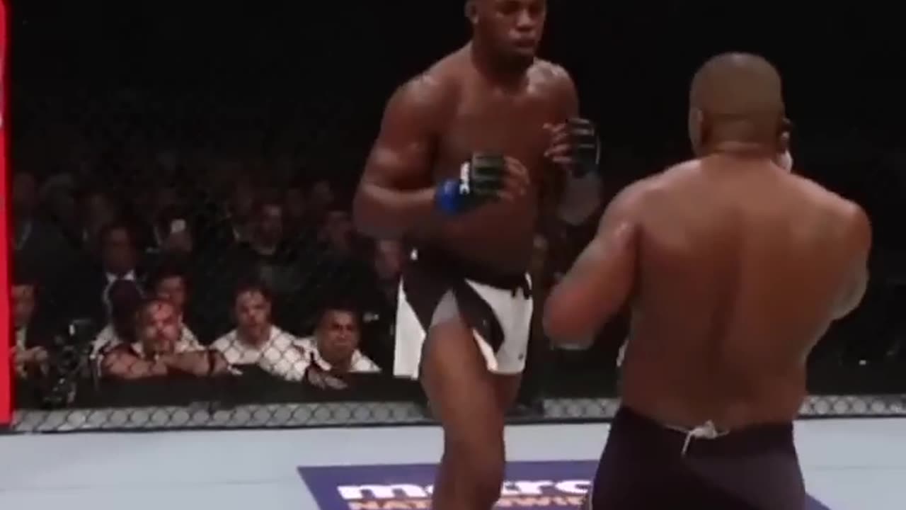 A Fat Jon Jones Would Still Beat A Fat Daniel Cormier in Heavyweight!